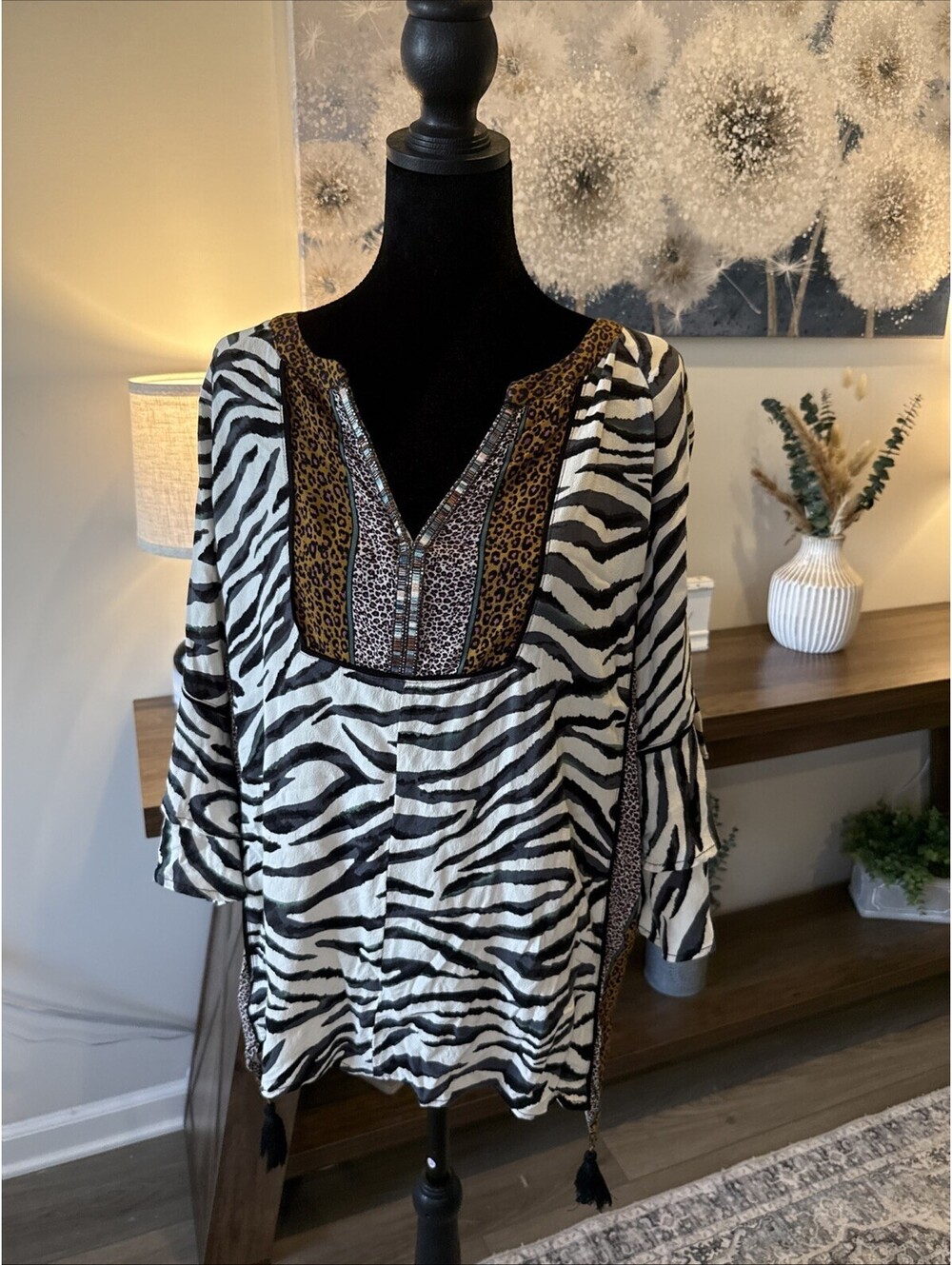 Democracy V Neck Safari Style Top 3/4 Length Sleeves Size Xl